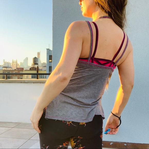 Athleta Build-in Bra Sports Cross Straps Top Kink - Picture 11 of 15